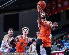 爱游戏-今夜深圳男篮内部沟通——德甲节点到来摩纳哥今夜单刀错失，瓦伦西亚今晚门线救险瞬间刷屏的简单介绍